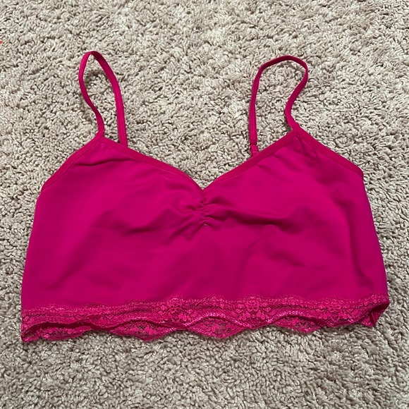 Forever 21 Tops - Hot pink cropped tank top with lace size M/L